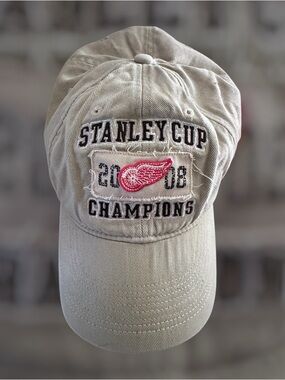 NHL Cream and Black Logo Cap